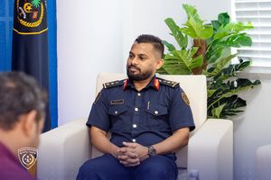 އާޓިފިޝަލް ބީޗުގައި ރޭ މާރާމާރީ ހިންގި ބިދޭސީން ޑީޕޯޓު ކޮށްލަނީ
