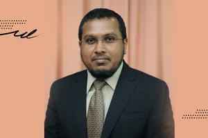 ޕެންޝަން އޮފީހުގެ ބޯޑަށް ޗެއާޕާސަނަކު ހޯދަނީ