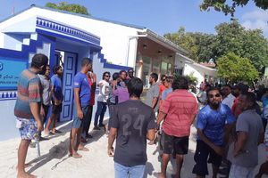މަހުމޫދުގެ މަރާ ގުޅިގެން އަންހެނަކަށް ވެސް ހިމާޔަތް ދޭން ޖެހިއްޖެ
