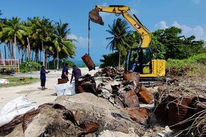 ތާރުތައް ނަގައި، މާފަރު ސަލާމަތްކޮށްފި