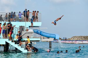 ކުށުގެ ވެށީގައި ގިނައިން އުޅެނީ އާއިލާ ރޫޅިފައިވާ ކުދިން 