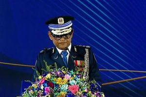 "ނޭދެވޭ ކަންކަމުން ދުރުވެގެން ނޫނީ ރައްޔިތުންގެ ލޯބި ނުހޯދޭނެ"