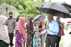 ރައީސްގެ ދަތުރަށް ހުރަސް އެޅޭ ކަމެއް ނުކުރަން އަންގައިފި