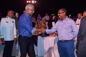 ތިން ގަޑިއިރުގެ ބައްދަލުވުމެއް؛ ރައީސް، އެމްޑީޕީގެ ޕީޖީ ލީޑަރާއެކު މަޝްވަރާތަކެއް ކުރައްވައިފި  
