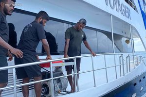 36 މީހުންނާ އެކު ދަތުރުކުރަމުން ދިޔަ ސަފާރީއެއް ދިޔަވަނީ