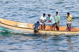 ލަންކާ މީހުން ގަވާއިދާ ހިލާފަށް އިންޑިއާއަށް އެތެރެވަނީ