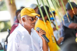 "ސިޓީ ކައުންސިލްތަކުން ވެސް މަރުކަޒީ ބާރުތައް ދޫކޮށްލަން ޖެހޭ"