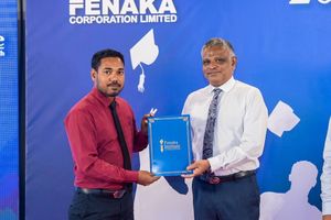 ފެނަކަ އިންސްޓިޓިއުޓްގެ ފުރަތަމަ ބެޗް ގްރެޖުއޭޓް ވެއްޖެ