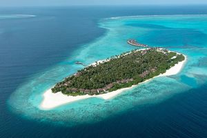 ފަސް ތަރީގެ ފަރެސް މޯލްޑިވްސް އޭޕްރީލް މަހު ހުޅުވަނީ 