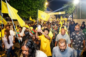 "ހިޔާލު ހޯދުމުގެ ވޯޓުގެ ބިލުގެ ފަހަތުގައި އޮތީ ދައުރު ދަންމާލުން"