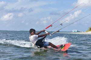 'ރަށެއްގެ' ލޯތްބާއި ހިތްވަރުން އުފެދުނު 12 އަހަރުގެ ކައިޓް ސާފާ