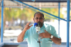ރައީސް އާ ދައުރެއް ހޯދަން ނުކުތީ އިންޑިއާއިން މަޖުބޫރުކޮށްގެން ކަމަށް ގާސިމް ތުހުމަތު ކޮށްފި