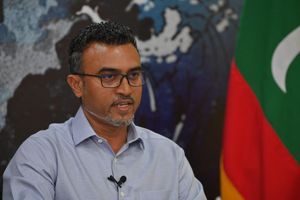 ޑޮލަރު އާމްދަނީ އިތުރުވެ ހަރަދުތައް ކުޑަކުރުމުން ވެސް ތިޖޫރި ހުސްވުން ދިރާސާކުރަން ޖެހޭ: ނާޒިލް