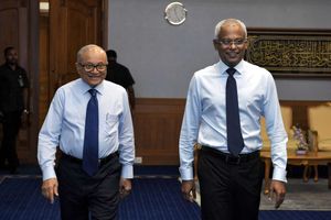 ވެރިކަން ބަދަލުވުމުގެ މަރުހަލާ: މައުމޫނުގެ ރައްދު ސޯލިހަށް