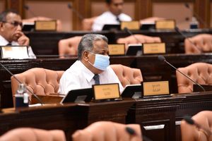 ސަލީމް ގޮވާލެއްވީ ބަޖެޓު 25 ބިލިއަނަށް ކުޑަކުރަން