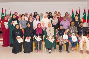 ޓީޗަރުން ތަމްރީނު ކުރުމުގެ ޕްރޮގްރާމެއް ދ. އަތޮޅުގައި ހިންގައިފި