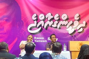 Yameen meets supporters after 10 months