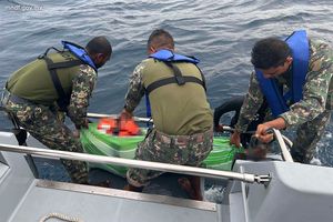 ބޯޓުން ގެއްލުނު ފަޅުވެރިޔާ ހޮސްޕިޓަލަށް ގެންދިޔައިރު މަރުވެފައި