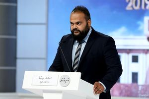 ވީބީ ހަސަން ވެސް ބާކީ ކުރުމުން އޭނާގެ ސަޕޯޓަރުން ޕާޓީން ކެނޑެނީ 