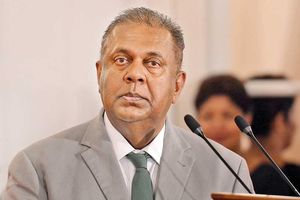 ލަންކާގެ ކުރީގެ ފޮރިން މިނިސްޓަރު އަވަހާރަވެއްޖެ