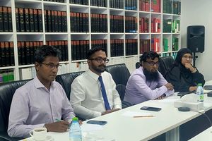 ދިފާއީ ވަކީލުން ހެކިންނަށް ބިރު ދައްކާ ކަމަށް ބުނީ ހެއްކެއް ނެތި