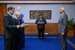 ސިވިލް ސާވިސް ކޮމިޝަނަށް ތިން ބޭފުޅަކު އައްޔަނުކޮށްފި