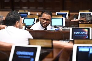 މެމްބަރު ޔާސިރު އެނބުރި އެމްޑީޕީއަށް 