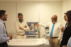އޭޑީކޭ ހޮސްޕިޓަލުގައި 3ޓީ އެމްއާރްއައި މެޝިނެއް ބަހައްޓައިފި 