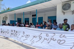 Dhonfanu to protest at sea over halted reclamation project
