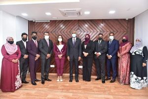 ޕާކިން ގުރު: ނަޒާހަތްތެރިކަމާމެދު އުފެއްދި ސުވާލަށް ރައްދު