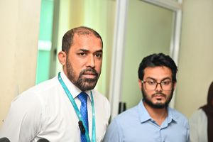 "މިނިސްޓްރީން ޕީއެންސީގެ ފޯމުތައް ފުރިއިރު އިސްވެ ހުރީ އިހުސާން"