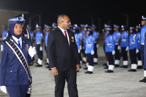 ރިޝްވަތާއި ބިރަށް ފުލުހުން ނުގުޑެން މިނިސްޓަރު ގޮވާލައިފި 
