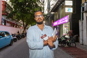 ނޫސްވެރިޔާ ލީވާން ފުލުހުންގެ ބަންދުން ދޫކޮށްލައިފި 
