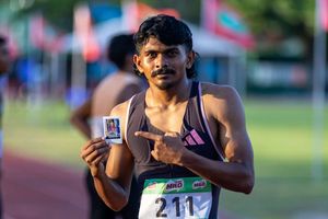 ގައުމީ މުބާރާތުގެ 100 މީޓަރު ރޭސް އިބާދުﷲ އަށް
