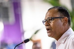 ހުލާސާކޮށް އިއްޔެ: މިނިސްޓަރު އާދަމް ޝަރީފުގެ ފިލާވަޅު
