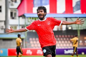 ގޯލްޑް ކަޕް: ފެންވަރު ދައްކާލައި އޭދަފުށި ކުއާޓާ އަށް