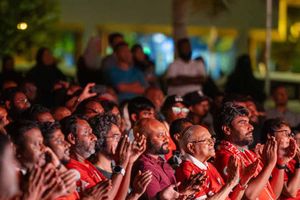 ލީގު ތަށްޓާ އެކު ލިވަޕޫލްގެ ރާއްޖޭގެ ސަޕޯޓަރުންގެ ބޮޑު އުފާފާޅުކުރުމެއް