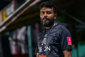ދެން އޮތް ލެވަލަށް ދާން ނައިވާދޫ އަށް ބޭނުންވަނީ ގޯލްޑަން ތަށި