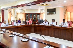 Closed-door parliament meeting on dollar shortage crisis