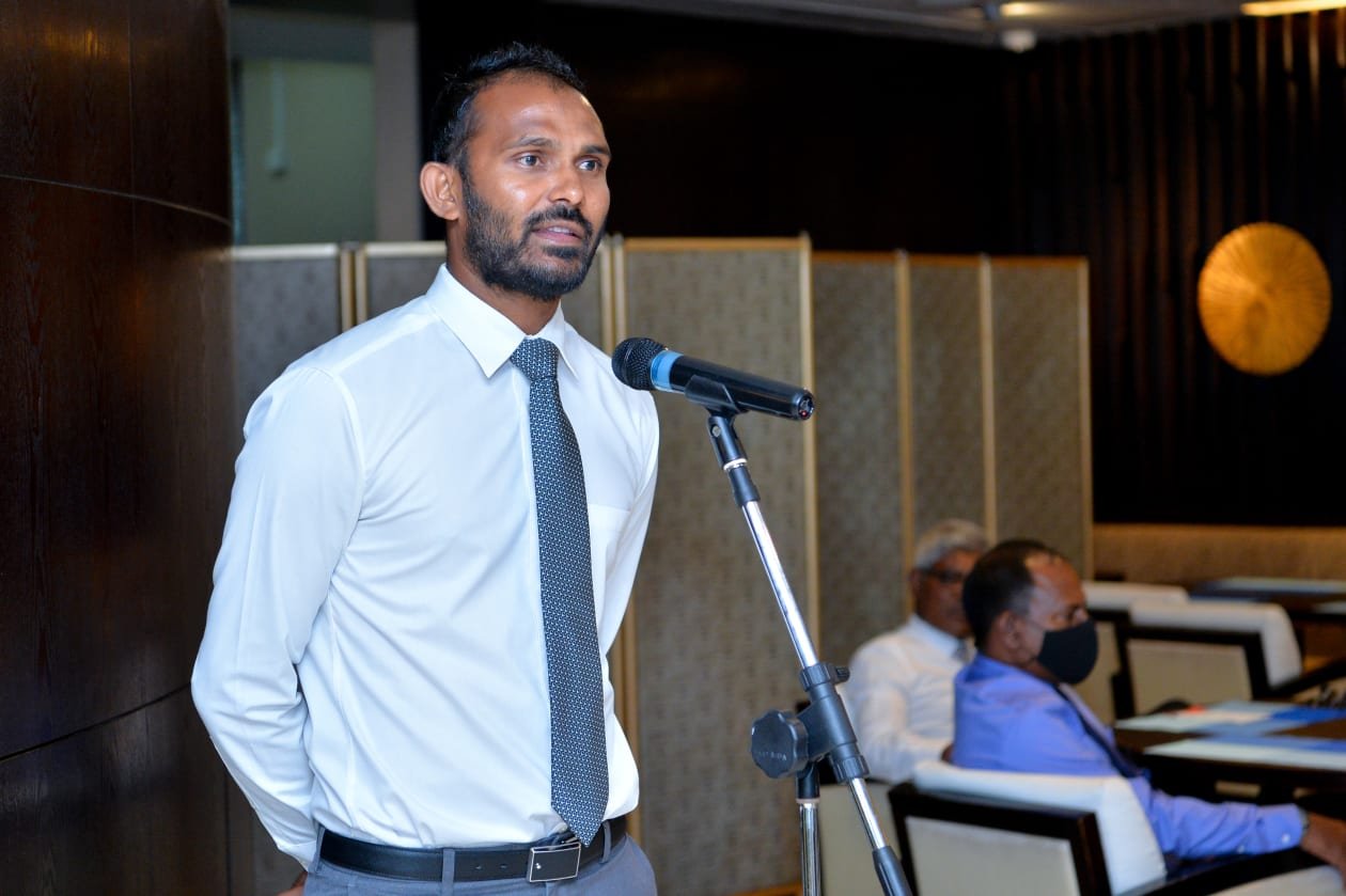 ހުލާސާކޮށް އިއްޔެ: ހުކުމް ތަންފީޒުކުރަން އަސްހަދު ގެންނަން އެދުން
