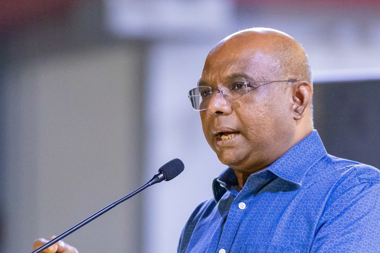 ޝާހިދުގެ ބައްޕަ އަވަހާރުވުމުން ސިޔާސީ ވެރިންގެ ތައުޒިޔާ