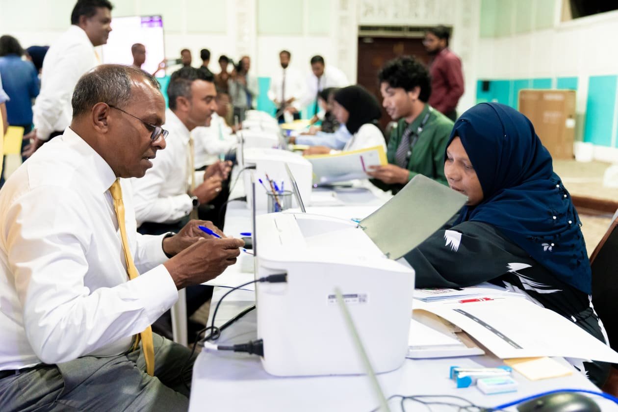 މަޖިލިސް ކެންޑިޑޭޓުންގެ މަންދޫބުން އައްޔަނު ކުރަން ހުޅުވާލައިފި