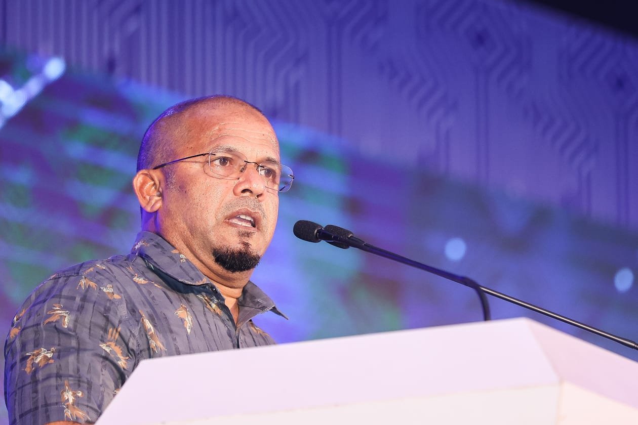 މަދުވި ތަފްސީލްތަކާއެކު، މަގު ކޮނުމުގެ ފީ މައްސަލަ އަލުން ކޯޓަށް