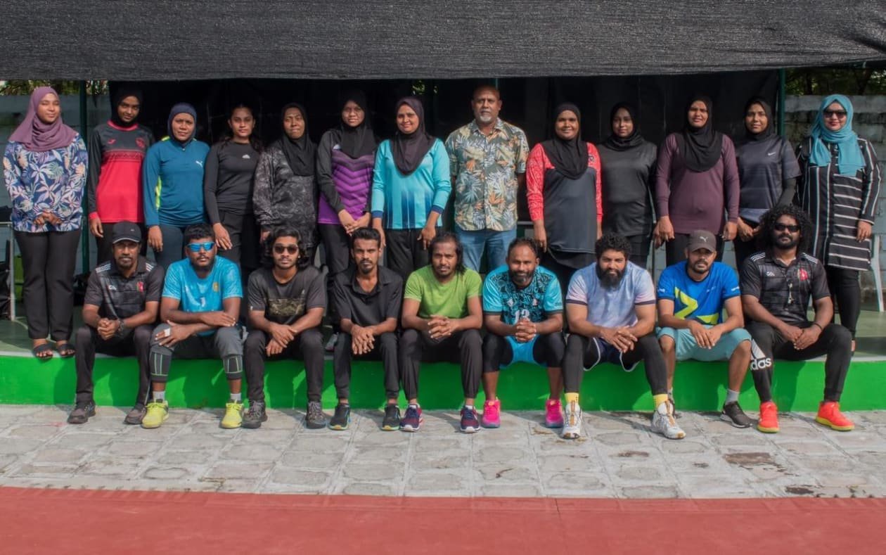 30 ބައިވެރިންނާ އެކު ހޭންޑްބޯޅަ ކޯޗިން ކޯހެއް ފަށައިފި