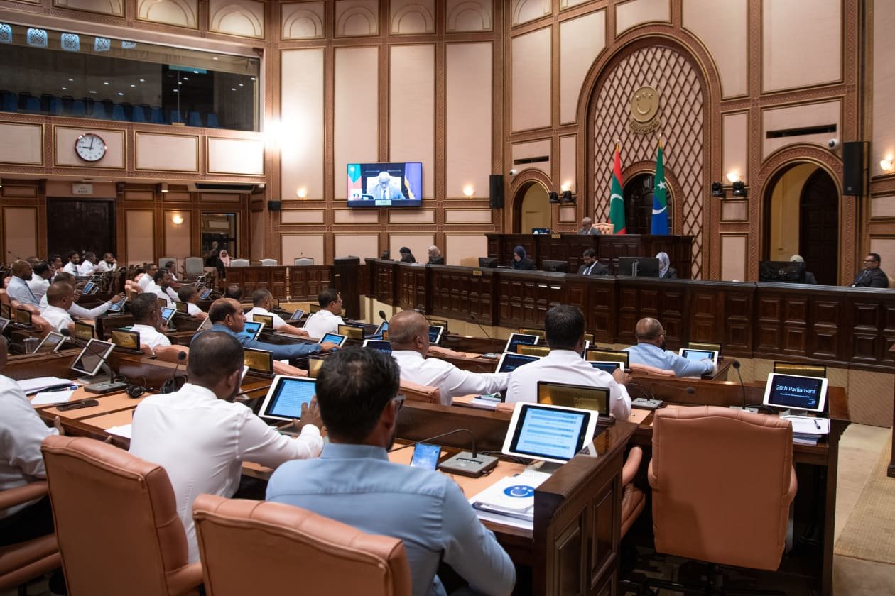 މަޖިލީހުގެ މި ހިނގާ ދައުރު މި މަހުގެ 26 އާ ހަމައަށް އިތުރުކޮށްފި
