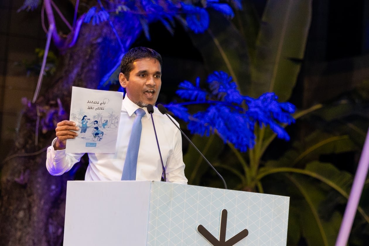 ސަރުކާރު މަސްވެރިކަމުން ވީއްލެން ޑިމޮކްރެޓުން ގޮވާލައިފި