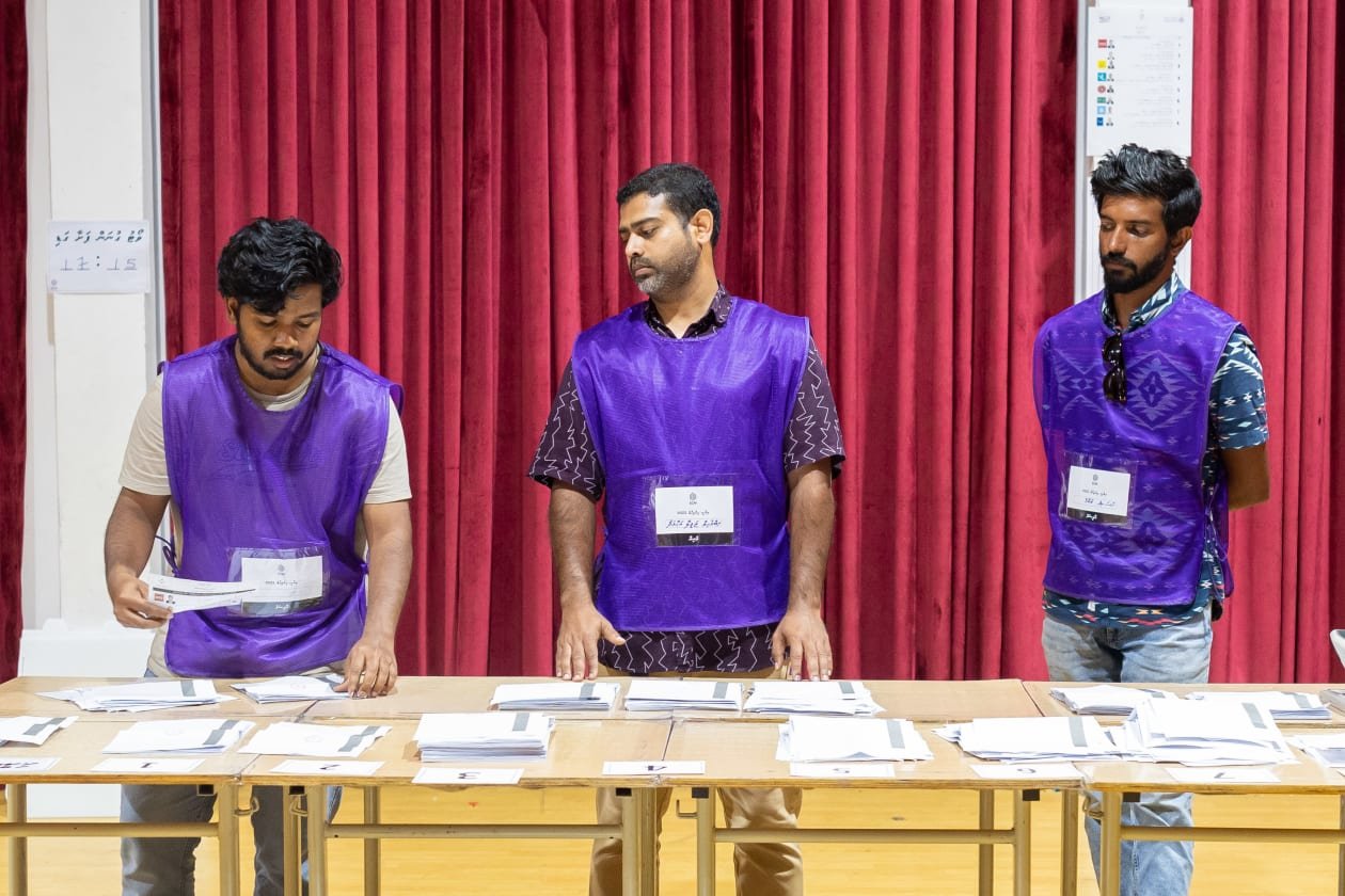ފުރަތަމަ ބުރުގެ އޮފިޝަލުންގެ އެލަވަންސް މި ހަފުތާގަ ޖަމާވާނެ