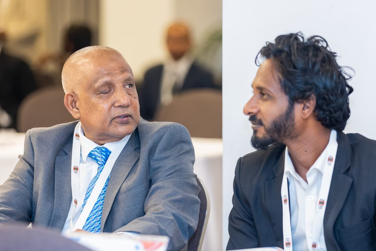 Badminton Association's Vice President Shakir (R) attended the MOC's annual general assembly in recent years.