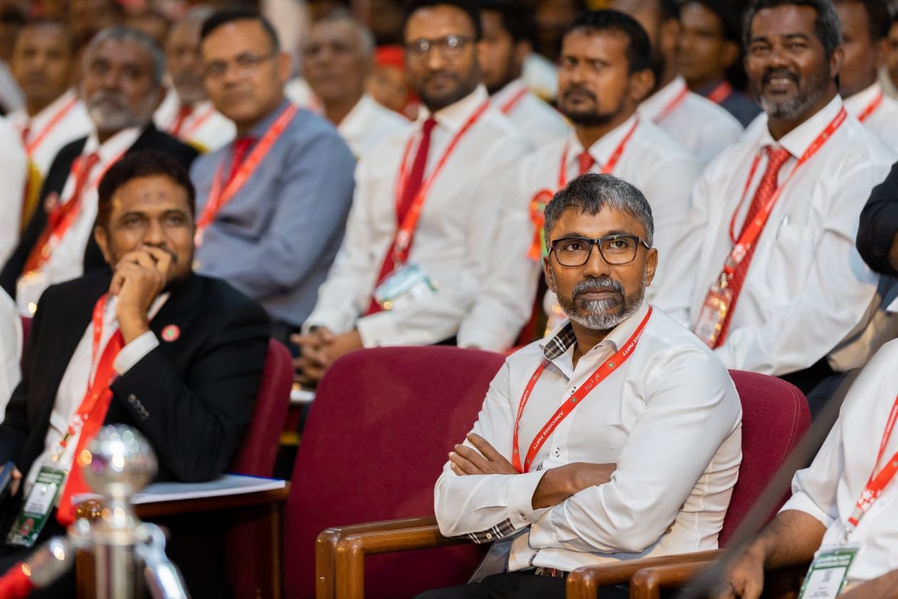 ގާސިމްގެ ރިޔާސީ ކެމްޕޭނުގެ މެނޭޖަރުން ކަނޑައަޅައިފި