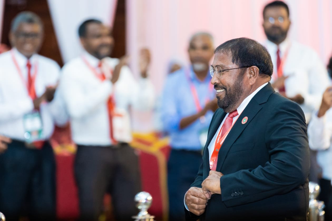 ޖޭޕީގެ ރިޔާސީ ޓިކެޓު ހަވާލު ކުރުމުގެ ޖަލްސާ ޖޫން ނުވައެއްގައި 